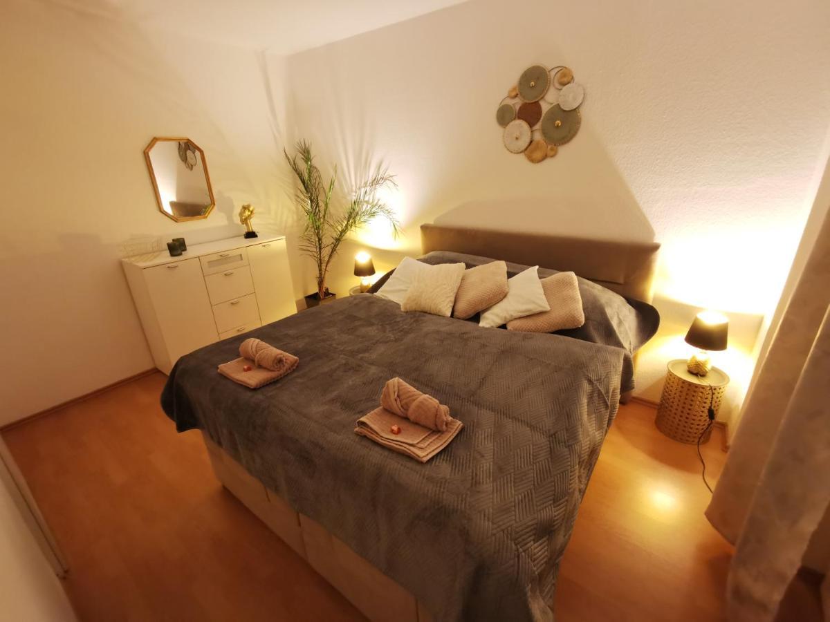 Schoene 3-Zimmer Erdgeschosswohnung Am Bergpark,Unesco,Therme,Train, Wilhelmshoeher Allee 329 Kassel Exterior photo